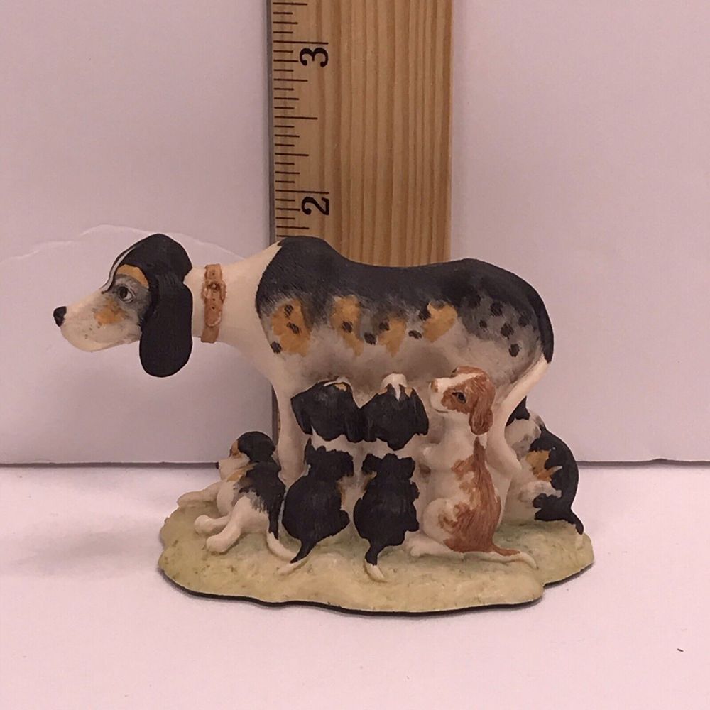 Happy Hour by Lowell Davis‎ feeding her pups farm figurine etc 1987 - Picture 4 of 7